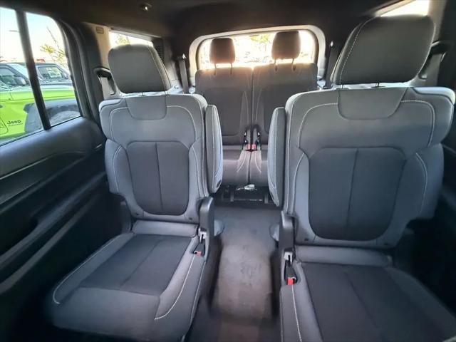 2026 Jeep Grand Cherokee L Laredo 4x4