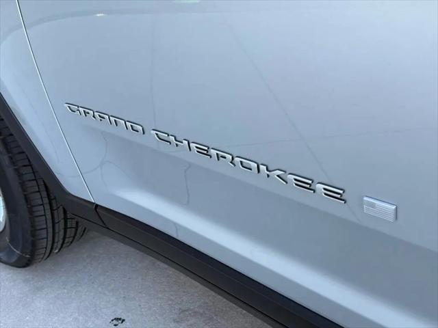 2026 Jeep Grand Cherokee L Laredo 4x4
