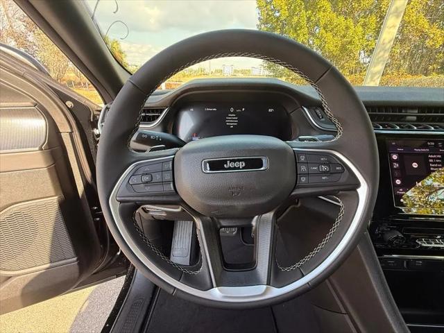 2026 Jeep Grand Cherokee Laredo 4x2