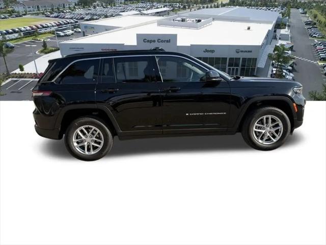 2026 Jeep Grand Cherokee Laredo 4x2