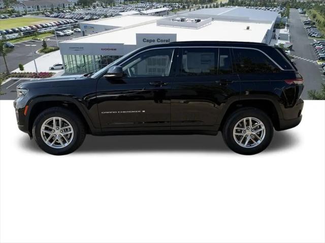 2026 Jeep Grand Cherokee Laredo 4x2