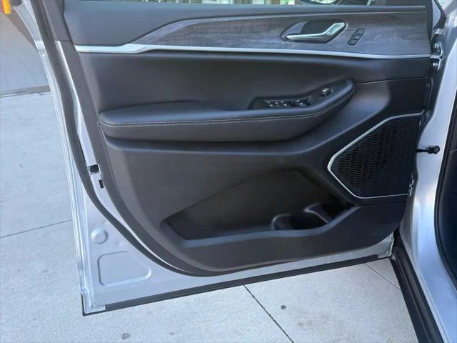 2026 Jeep Grand Cherokee Limited 4x2