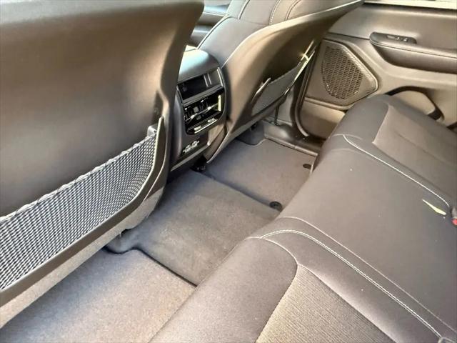 2026 Jeep Grand Cherokee Laredo 4x2