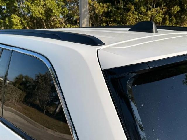 2026 Jeep Grand Cherokee Laredo 4x2