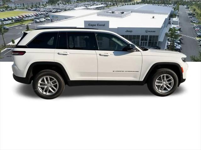 2026 Jeep Grand Cherokee Laredo 4x2