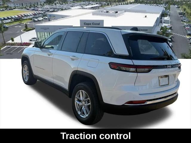2026 Jeep Grand Cherokee Laredo 4x2