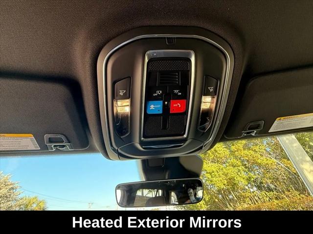 2026 Jeep Grand Cherokee Laredo 4x2