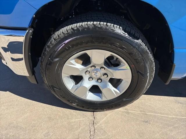 2026 Ram 1500 Tradesman Crew Cab 4x4 5'7" Box