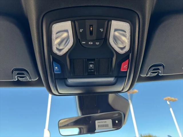 2026 Ram 1500 Tradesman Crew Cab 4x4 5'7" Box