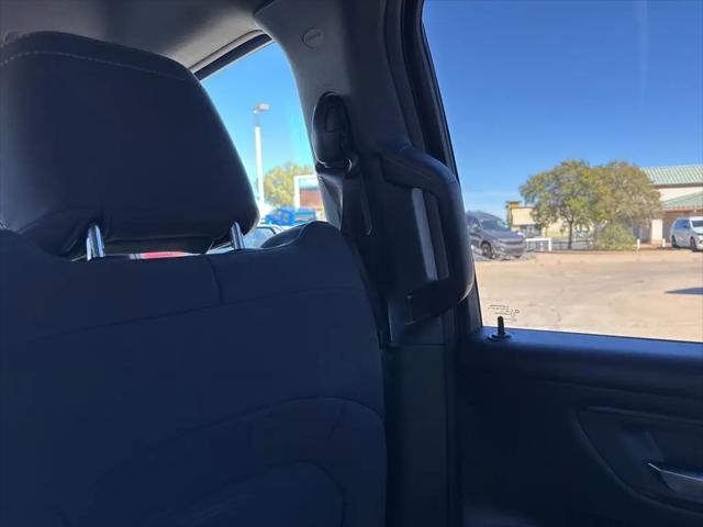2026 Ram 1500 Tradesman Crew Cab 4x4 5'7" Box