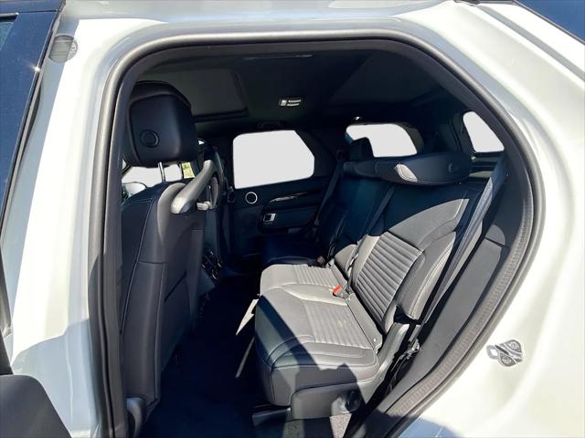2026 Land Rover Discovery S