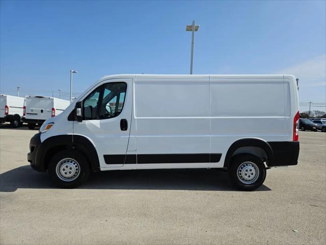 2026 Ram ProMaster Cargo Van Tradesman Low Roof 136" WB w/Pass Seat