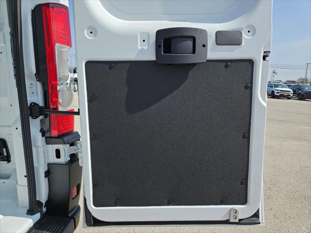 2026 Ram ProMaster Cargo Van Tradesman Low Roof 136" WB w/Pass Seat