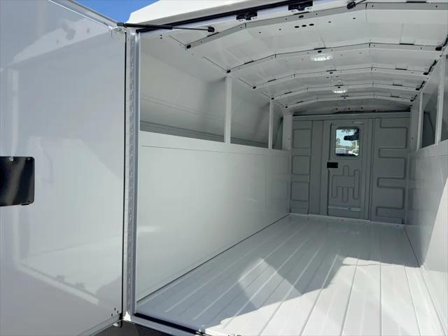2026 Ford E-350 Cutaway E-Series Cutaway