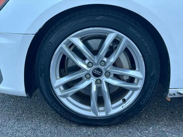 2023 Audi A4 Premium Plus 45 TFSI S line quattro S tronic