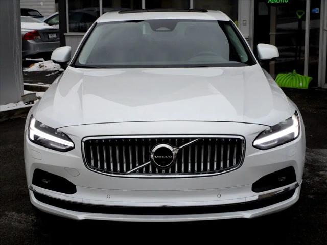 2023 Volvo S90 B6 Plus