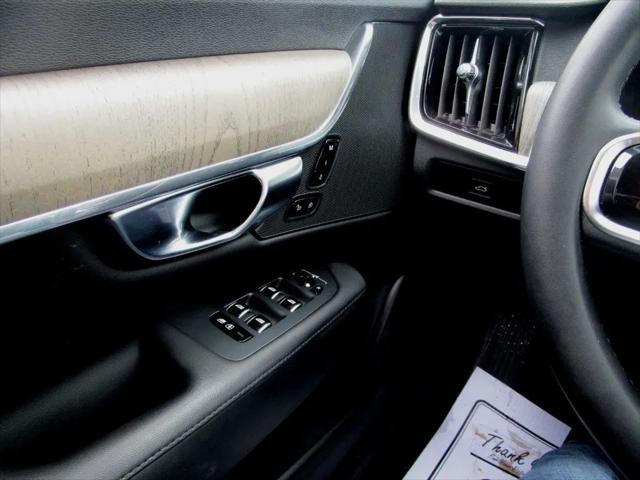 2023 Volvo S90 B6 Plus