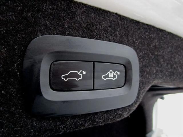 2023 Volvo S90 B6 Plus