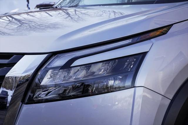 2023 Nissan Pathfinder SV 4WD