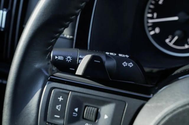 2023 Nissan Pathfinder SV 4WD