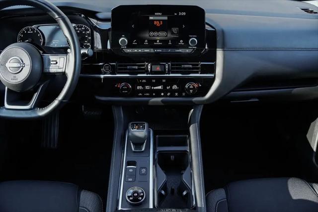 2023 Nissan Pathfinder SV 4WD