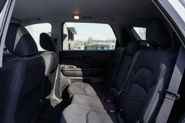 2023 Nissan Pathfinder SV 4WD