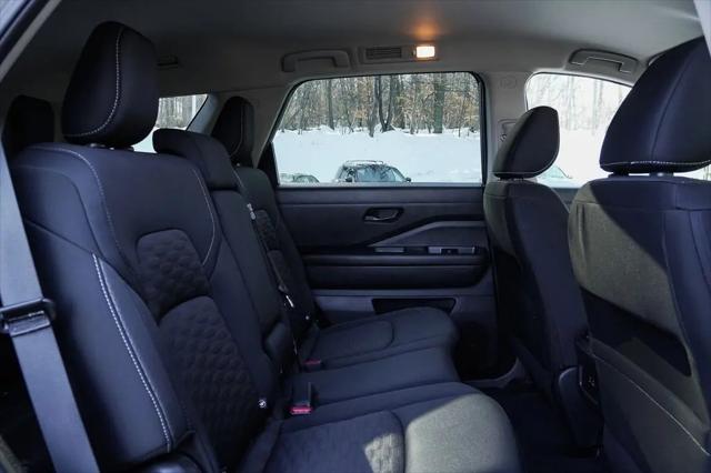 2023 Nissan Pathfinder SV 4WD