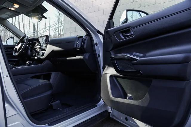 2023 Nissan Pathfinder SV 4WD