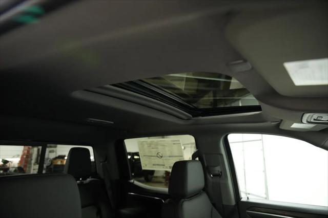 2026 GMC Sierra 1500 Crew Cab, Short Bed, SLT, 4WD
