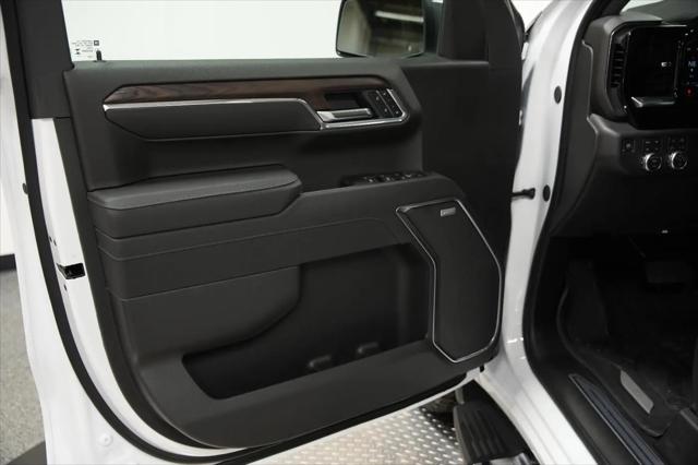 2026 GMC Sierra 1500 Crew Cab, Short Bed, SLT, 4WD