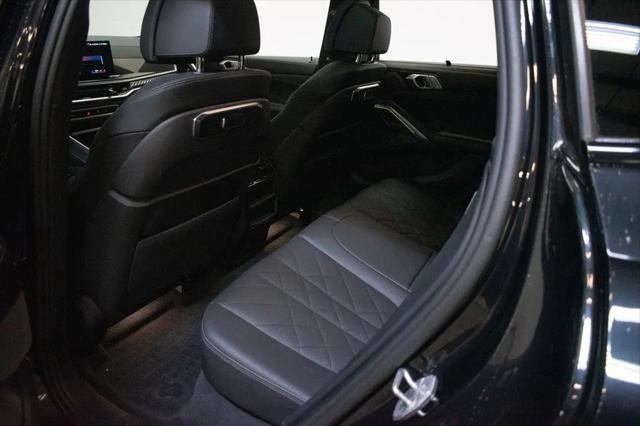 2025 BMW X6 M60i