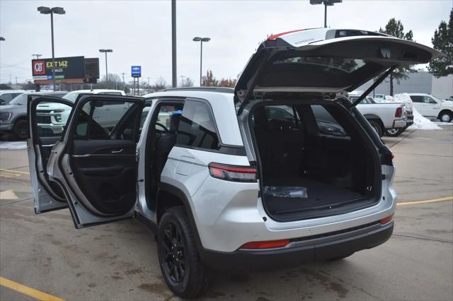 2026 Jeep Grand Cherokee Altitude 4x4