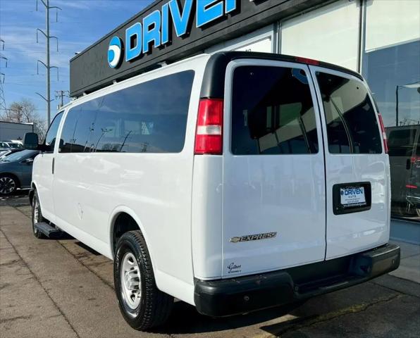 2023 Chevrolet Express Passenger RWD 3500 Extended Wheelbase LS