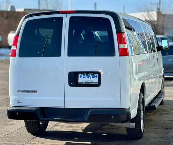 2023 Chevrolet Express Passenger RWD 3500 Extended Wheelbase LS