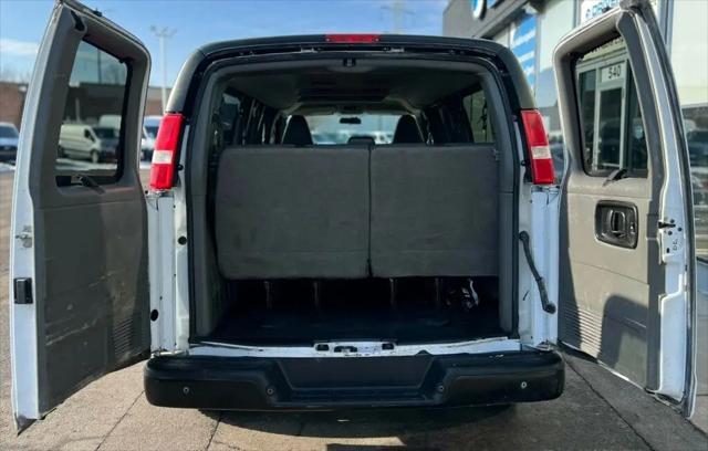 2023 Chevrolet Express Passenger RWD 3500 Extended Wheelbase LS