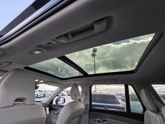 2026 Volvo XC90 Ultra, B6 AWD Gas (mild hybrid), Gasoline, Bright, 7 Seats