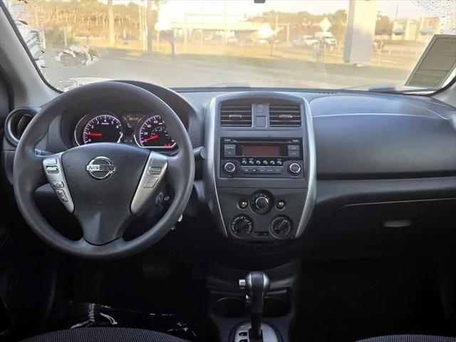 2015 Nissan Versa 1.6 SV