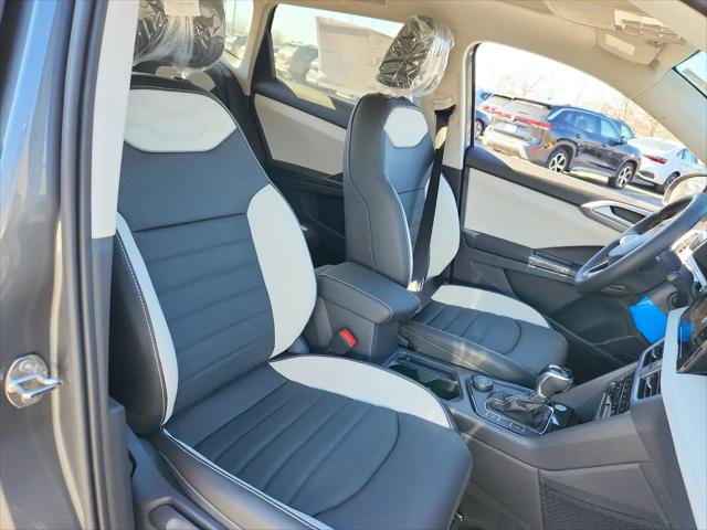 2026 Volkswagen Taos SEL