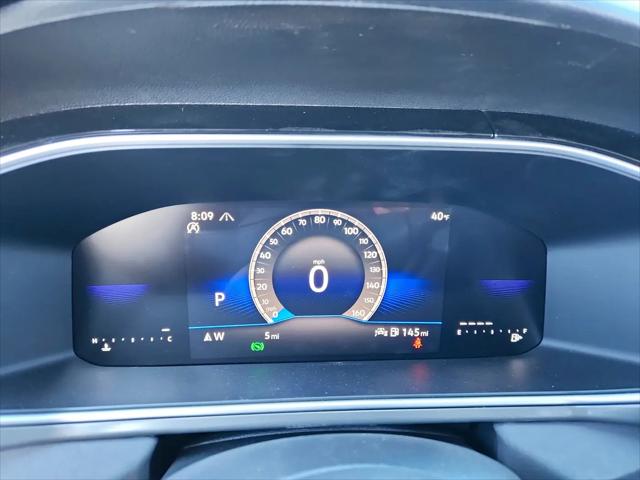 2026 Volkswagen Taos SE Black