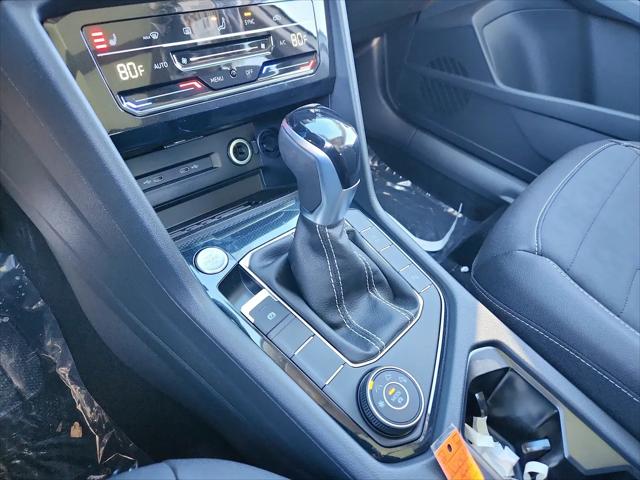 2026 Volkswagen Taos SE Black