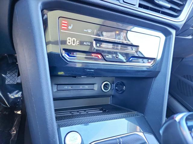 2026 Volkswagen Taos SE Black
