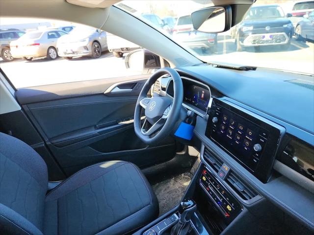 2026 Volkswagen Taos SE Black