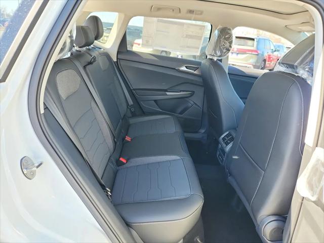 2026 Volkswagen Taos SE Black