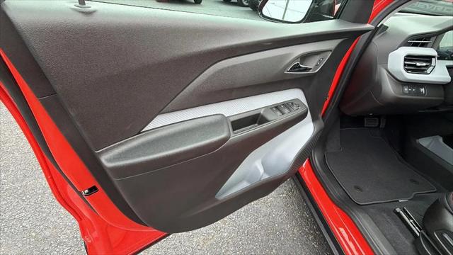 2027 Chevrolet Bolt RS FWD