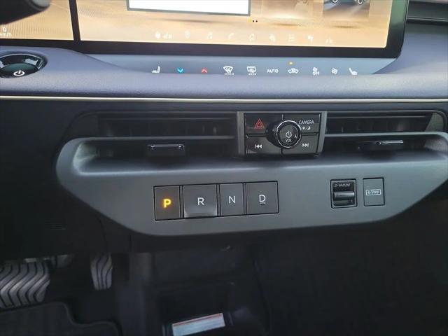 2026 Nissan LEAF PLATINUM+