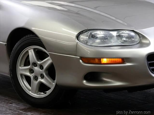 1999 Chevrolet Camaro Base
