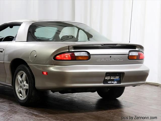 1999 Chevrolet Camaro Base