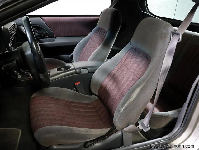 1999 Chevrolet Camaro Base