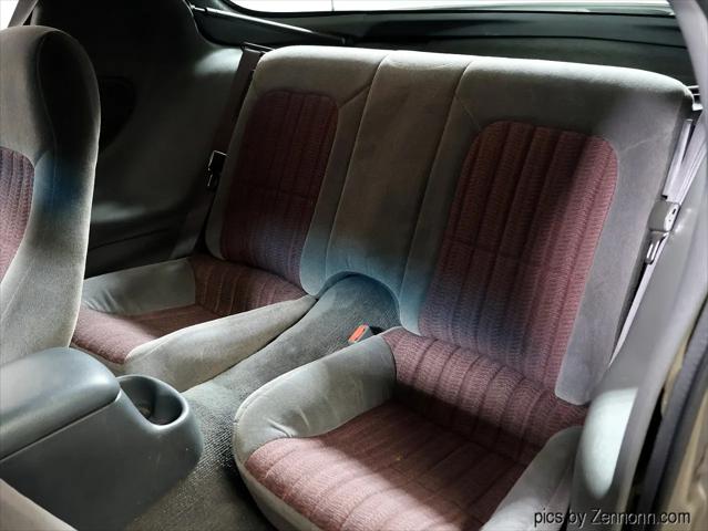 1999 Chevrolet Camaro Base