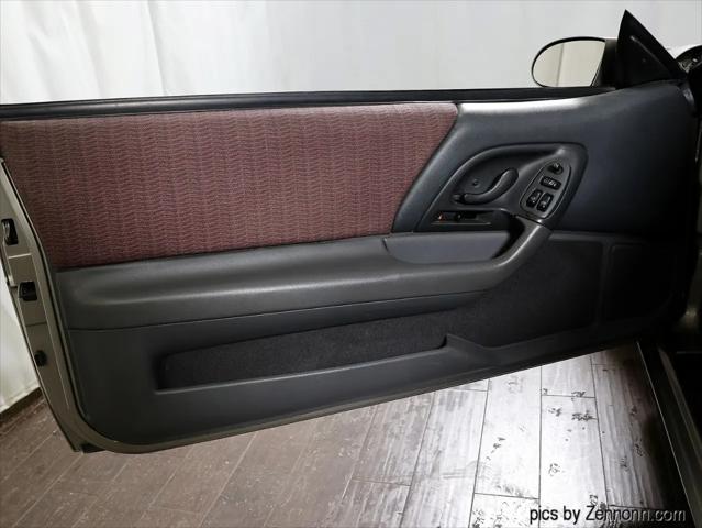 1999 Chevrolet Camaro Base